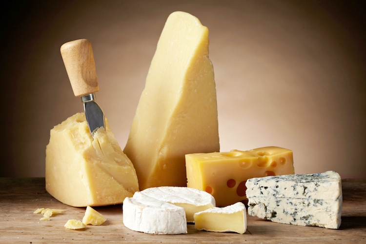 mercato dei latticini e formaggi